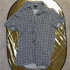 Men’s Express Geometric Rayon Patterned Button-Up